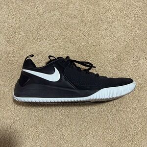Nike Zoom HyperAce 2
Women's Volleyball Shoe